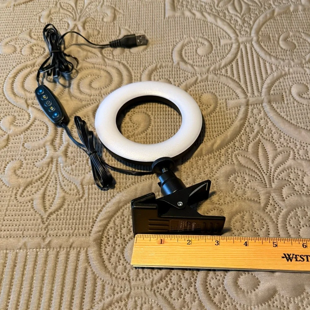 ✨ USB LED Ring Light w/ Clip Stand – Phone & Desk Use ✨